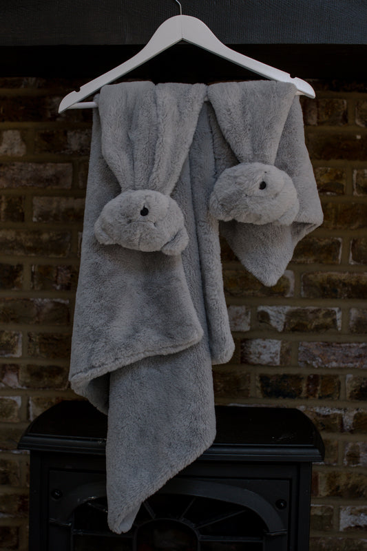Snugglzzz Blanket & Comforter in Grey